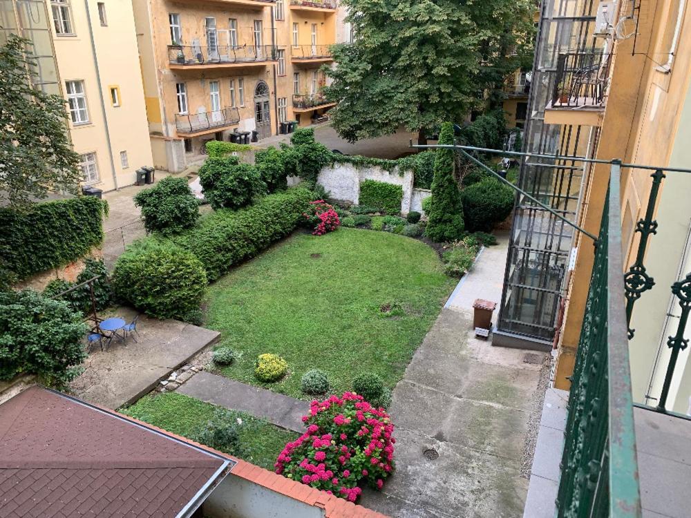Prague Hotel Apartments エクステリア 写真